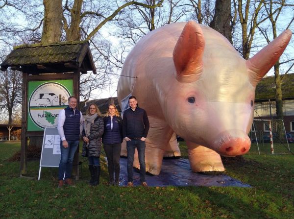 Unsere Kollegen in Futterkamp v.l.: Gerd Vahrenhorst, Dr. Katrin Efftinge, Katharina Lütke Vestert, Niklas Oehlke